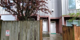13820 Greenwood Ave N Unit B 13820 Greenwood Ave N Unit B Photo Gallery 1