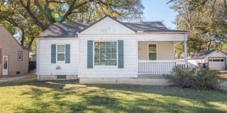 241 S Bleckley Dr 241 S Bleckley Dr Photo Gallery 1