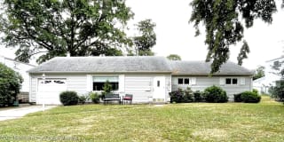 200 Castlewall Avenue 200 Castlewall Avenue Photo Gallery 1