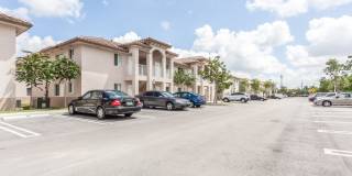 2453 W 78th St - 105 2453 W 78th St - 105 Photo Gallery 1