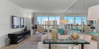21055 YACHT CLUB DR 21055 YACHT CLUB DR Photo Gallery 1