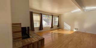 BEAUTIFUL AND BRIGHT UPSTAIRS UNIT AVAILABLE IN SOUTH TORRANCE NOW BEAUTIFUL AND BRIGHT UPSTAIRS UNIT AVAILABLE IN SOUTH TORRANCE NOW Photo Gallery 1