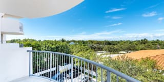 210 Sea View Dr 210 Sea View Dr Photo Gallery 1