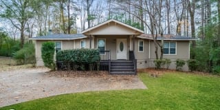 204 Riverside Drive 204 Riverside Drive Photo Gallery 1