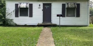 1421 N Rochester Ave 1421 N Rochester Ave Photo Gallery 1