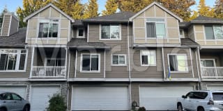 6803 SE Cougar Mountain Way 6803 SE Cougar Mountain Way Photo Gallery 1