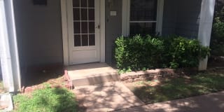 1037 E 57th Pl #5 1037 E 57th Pl #5 Photo Gallery 1
