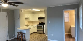 715 1/2 W. Main St 715 1/2 W. Main St Photo Gallery 1
