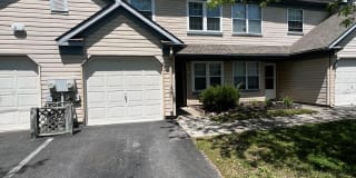 243 STONEBRIDGE BOULEVARD 243 STONEBRIDGE BOULEVARD Photo Gallery 1