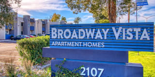 Broadway Vista Apartments Broadway Vista Apartments Photo Gallery 1