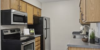 Willow Creek Apartments Willow Creek Apartments Photo Gallery 1