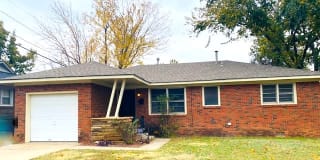 2932 N Vermont 2932 N Vermont Photo Gallery 1