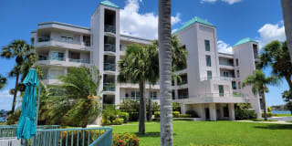 8041 Sailboat Key Blvd S Apt 401 8041 Sailboat Key Blvd S Apt 401 Photo Gallery 1