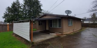 1947 5th Ave SE 1947 5th Ave SE Photo Gallery 1