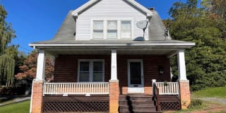 211 E NORTH STREET 211 E NORTH STREET Photo Gallery 1