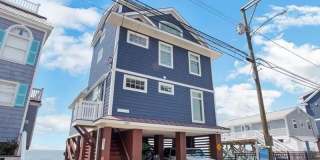 2155 Fairfield Beach Rd 2155 Fairfield Beach Rd Photo Gallery 1