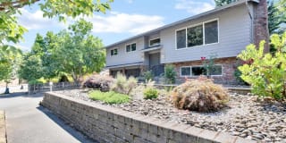 16826 NE Pacific Dr 16826 NE Pacific Dr Photo Gallery 1