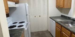 65 Greentree Ln., #33 65 Greentree Ln., #33 Photo Gallery 1