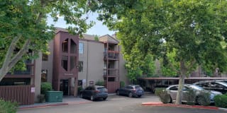 2955 Lakeside Dr #129 2955 Lakeside Dr #129 Photo Gallery 1
