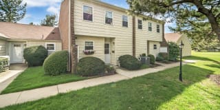 53 Walnut Drive 53 Walnut Drive Photo Gallery 1