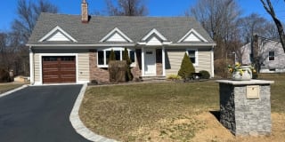 8 Mulberry Ln 8 Mulberry Ln Photo Gallery 1