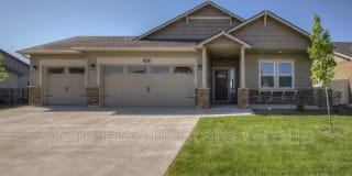 999 W Blue Downs St 999 W Blue Downs St Photo Gallery 1