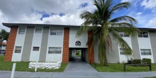 1201 SW 50th Ave #105-4 1201 SW 50th Ave #105-4 Photo Gallery 1