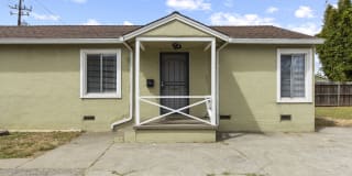 5111 Burlingame Ave 5111 Burlingame Ave Photo Gallery 1