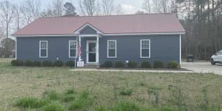 4707 Lakeview Road 4707 Lakeview Road Photo Gallery 1