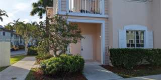 372 NE 26th Pl 372 NE 26th Pl Photo Gallery 1