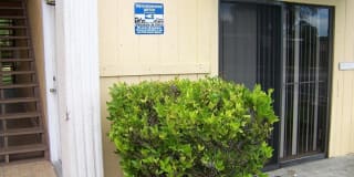 2190 NE Forest Knoll Drive 2190 NE Forest Knoll Drive Photo Gallery 1
