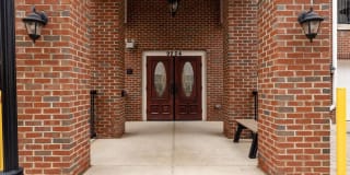 9204 CHARLESTON DR #401 9204 CHARLESTON DR #401 Photo Gallery 1