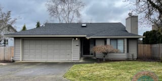 12208 SW Morninghill Drive 12208 SW Morninghill Drive Photo Gallery 1