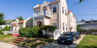 233 W Walnut Street 233 W Walnut Street Photo Gallery 1