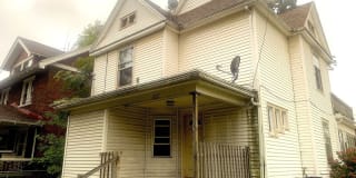 1327 Jefferson Ave SE 1327 Jefferson Ave SE Photo Gallery 1