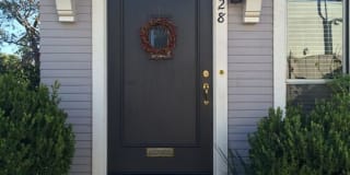 928 E UNION ST 928 E UNION ST Photo Gallery 1