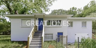 649 Sheridan Road 649 Sheridan Road Photo Gallery 1