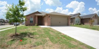 2222 Southridge Lane 2222 Southridge Lane Photo Gallery 1