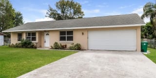 524 SW Buswell Ave 524 SW Buswell Ave Photo Gallery 1
