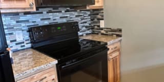 512 East Monroe D412 512 East Monroe D412 Photo Gallery 1