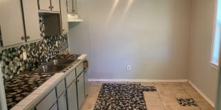 1175 Eminence Row -F1 1175 Eminence Row -F1 Photo Gallery 1