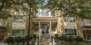 404 ROCKFLEET RD #204 404 ROCKFLEET RD #204 Photo Gallery 1