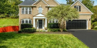 6378 Sandhurst Dr 6378 Sandhurst Dr Photo Gallery 1