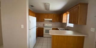 624 S Pleasantview Dr 624 S Pleasantview Dr Photo Gallery 1