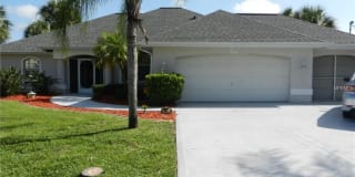 589 ROTONDA CIRCLE 589 ROTONDA CIRCLE Photo Gallery 1