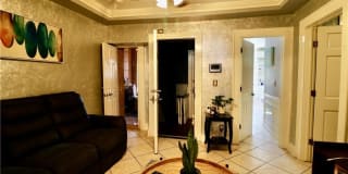 112 N 5th Avenue 112 N 5th Avenue Photo Gallery 1