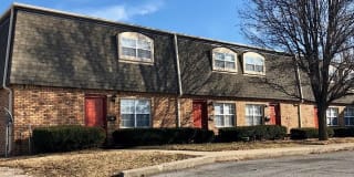 675 Camelot Dr Apt 11 675 Camelot Dr Apt 11 Photo Gallery 1