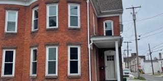 14 E MIDDLE STREET 14 E MIDDLE STREET Photo Gallery 1