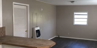 306 Pine Ave 306 Pine Ave Photo Gallery 1