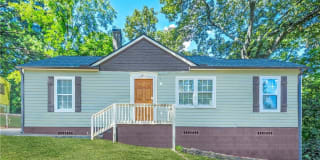 1673 Oak Knoll Circle SE 1673 Oak Knoll Circle SE Photo Gallery 1